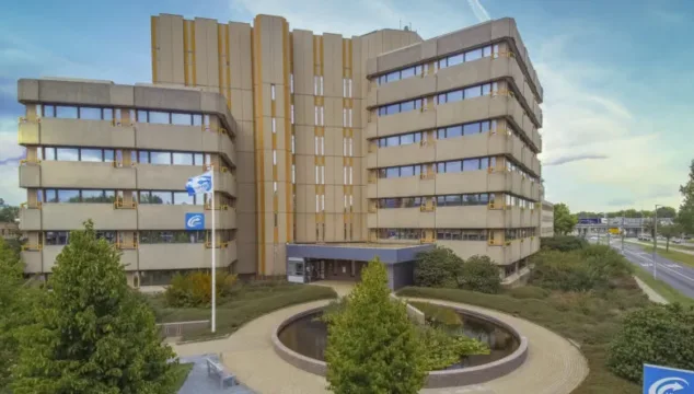 Verhuurd kantoorpand in Arnhem, ideaal beleggingspand met ruime parkeerfaciliteiten