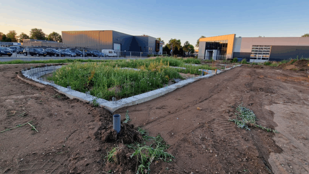Dit is een afbeelding waarin te zien is dat de fungering van de bedrijfspanden in Dieren is gelegd. Deze bedrijfspanden bevinden zich in de buurt van Arnhem.