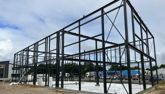 Een afbeelding van de staalconstructie van de bedrijfspanden in Dieren (nabij Arnhem)>