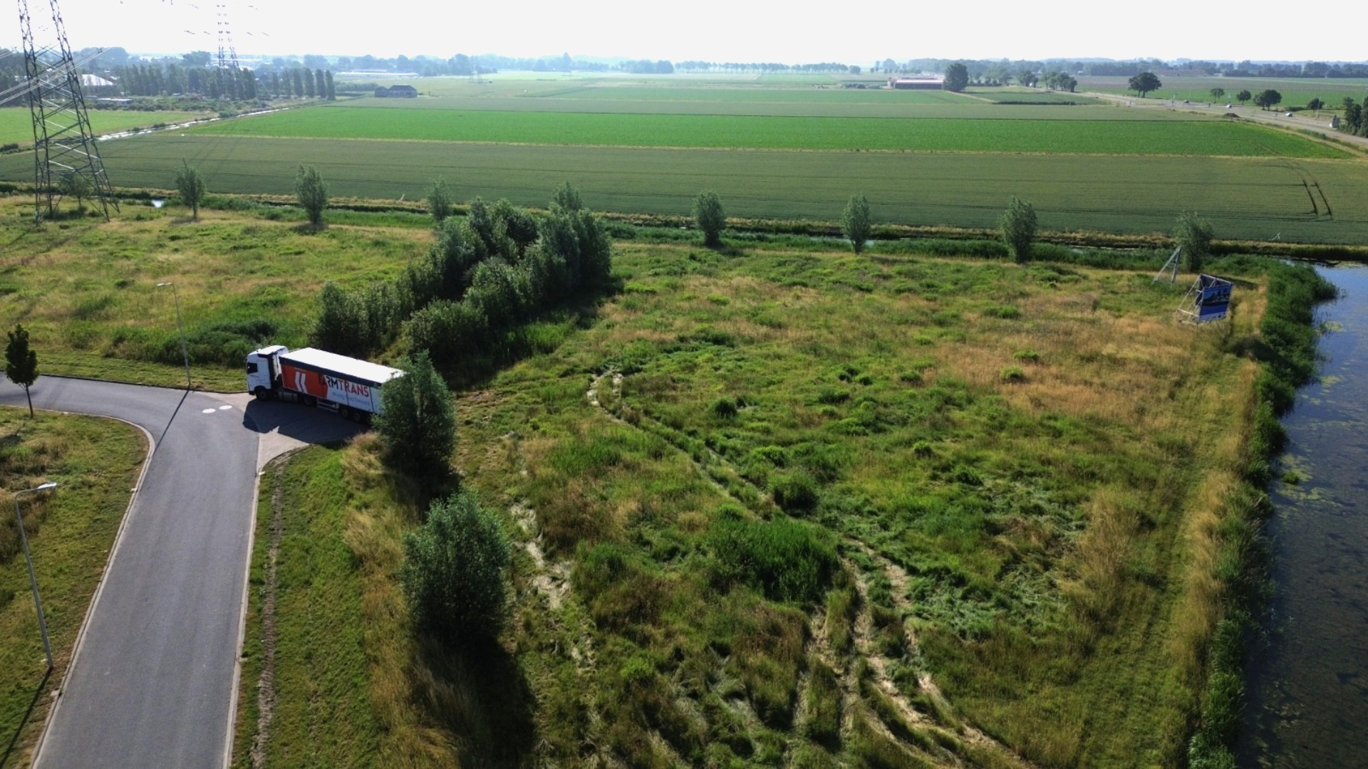 Nieuw project in ontwikkeling: Van der Meijden Vastgoed koopt perceel voor 44 bedrijfsruimtes nabij Rotterdam
