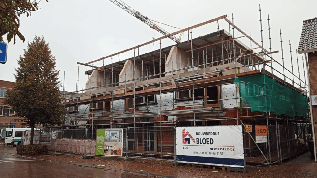 Een afbeelding van de bouwfase van de nieuwbouwappartementen in Zeddam ontwikkeld door Van der Meijden Vastgoed.